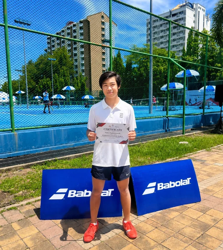 Tennis Triumph for Barry at the Babolat P.T.M Championship