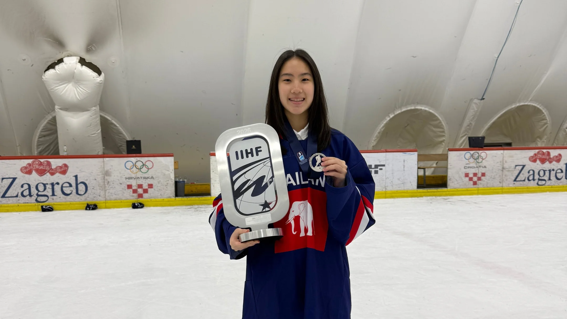 Prae Wins Silver at IIHF Women's World Championship